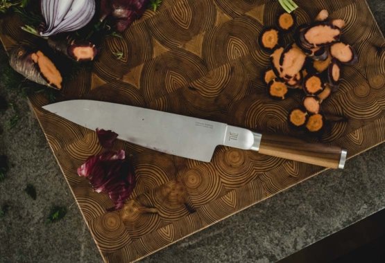 Tradisjonelle kniver for utendørs matlaging